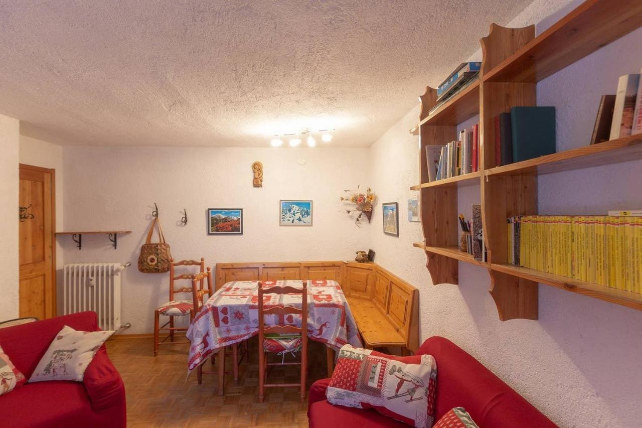 Joivy Flat For 6, In The Historic Town Pre-Saint-Didier Apartment Exterior photo